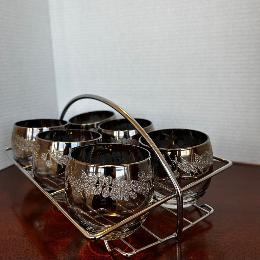 Silver Fade and Embossed Design Roly Poly Glasses with Caddy